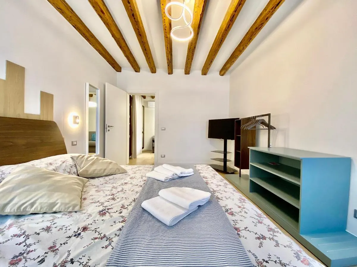 Apartmanhotel Suite House New Apartments Wi Fi Venice Island