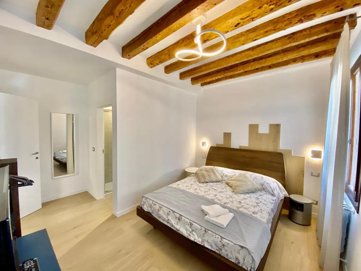 アパートホテル Suite House New Apartments Wi Fi Venice Island