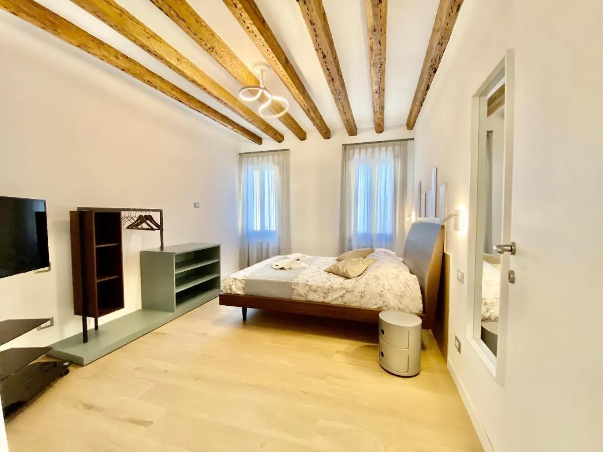Apartmanhotel Suite House New Apartments Wi Fi Venice Island Olaszország