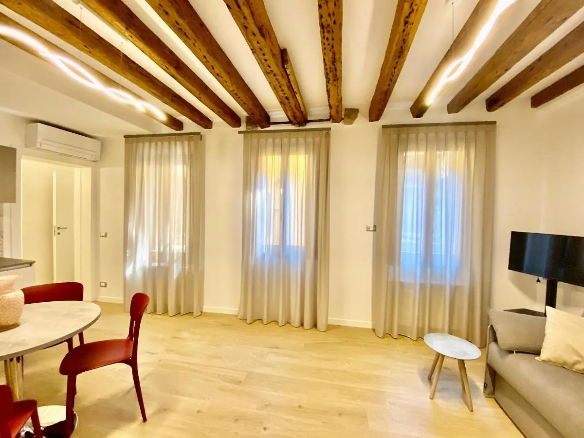 Apartmanhotel Suite House New Apartments Wi Fi Venice Island Olaszország