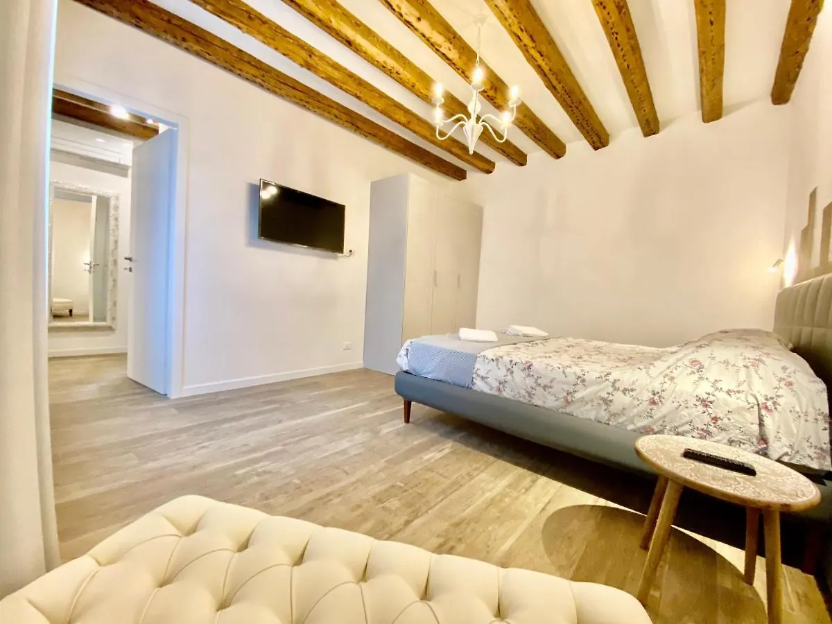 Suite House New Apartments Wi Fi Venice Island