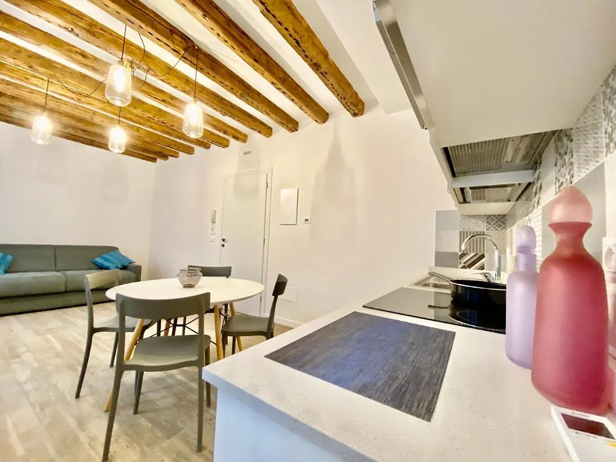 Lägenhetshotell Suite House New Apartments Wi Fi Venice Island