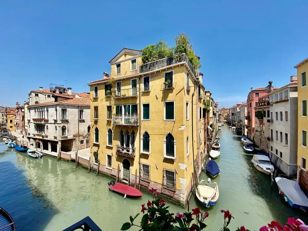 Apartmanhotel Suite House New Apartments Wi Fi Venice Island Olaszország