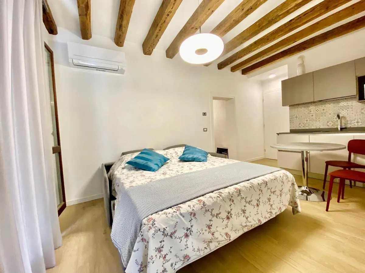 Suite House New Apartments Wi Fi Venice Island