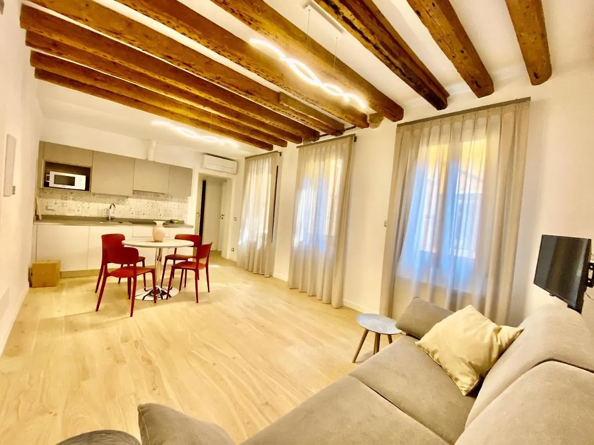 Apartmanhotel Suite House New Apartments Wi Fi Venice Island