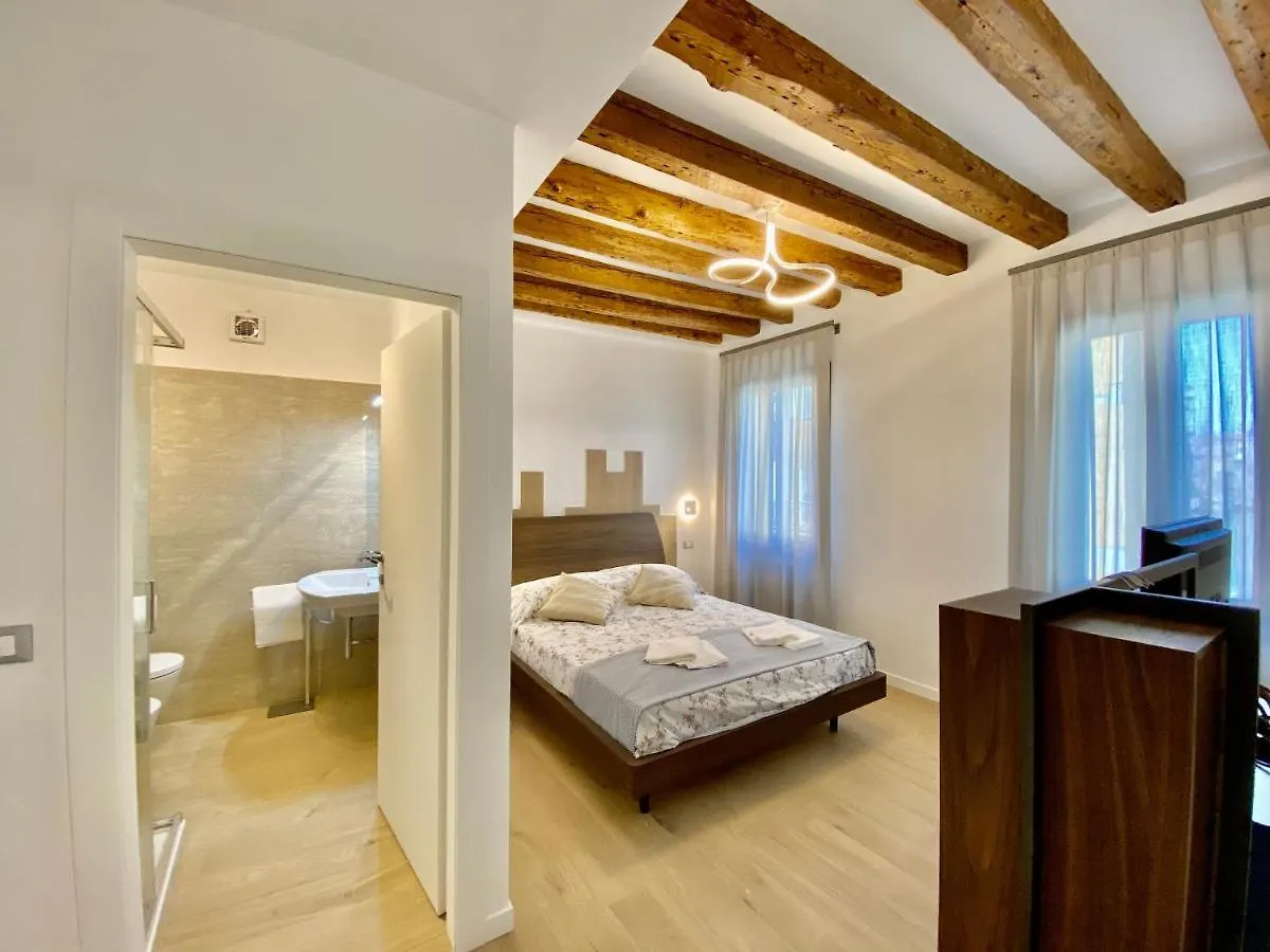Aparthotel Suite House New Apartments Wi Fi Venice Island Italy