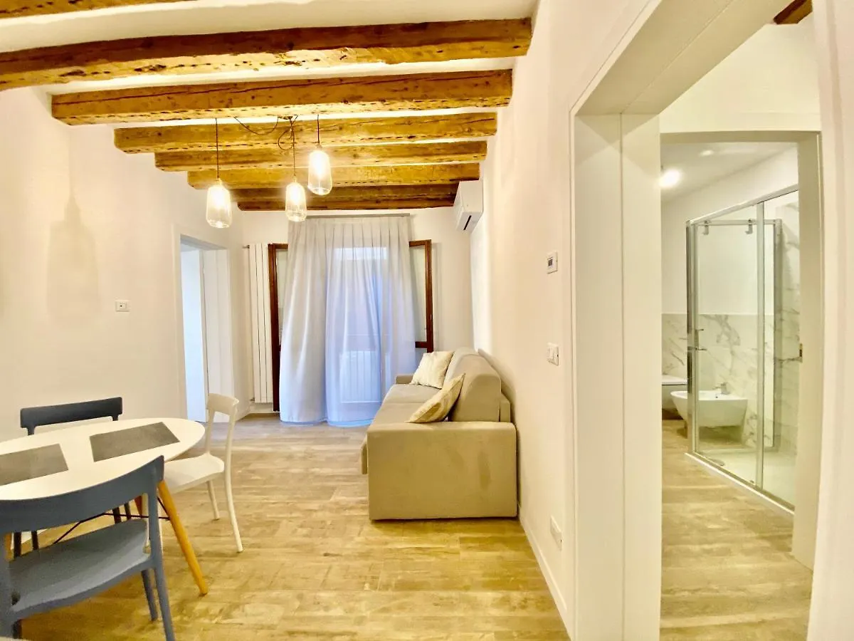 Aparthotel Suite House New Apartments Wi Fi Venice Island Italy